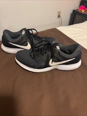 Nike Black and White Mesh Running Sneakers